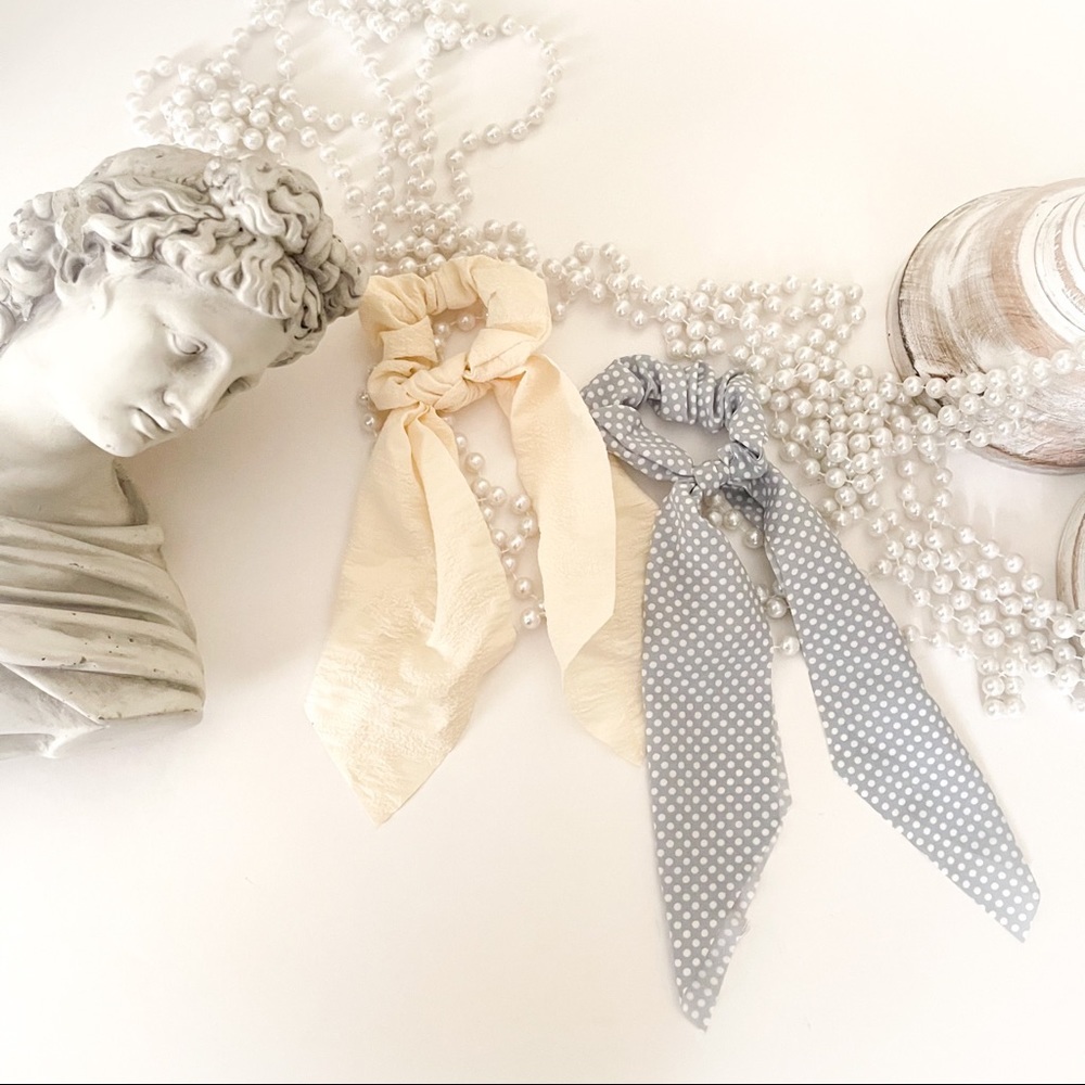 Hair Scrunchies Scarf in Ivory & Dotted Blue